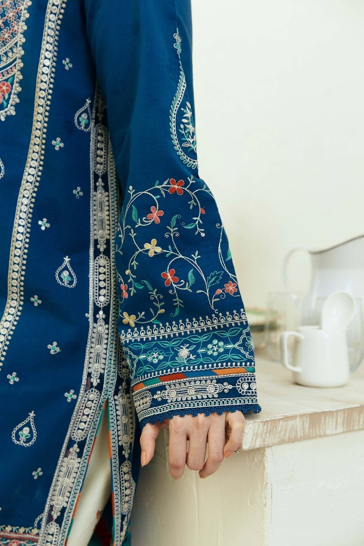 SHEEN EMBROIDERED 3-PIECE