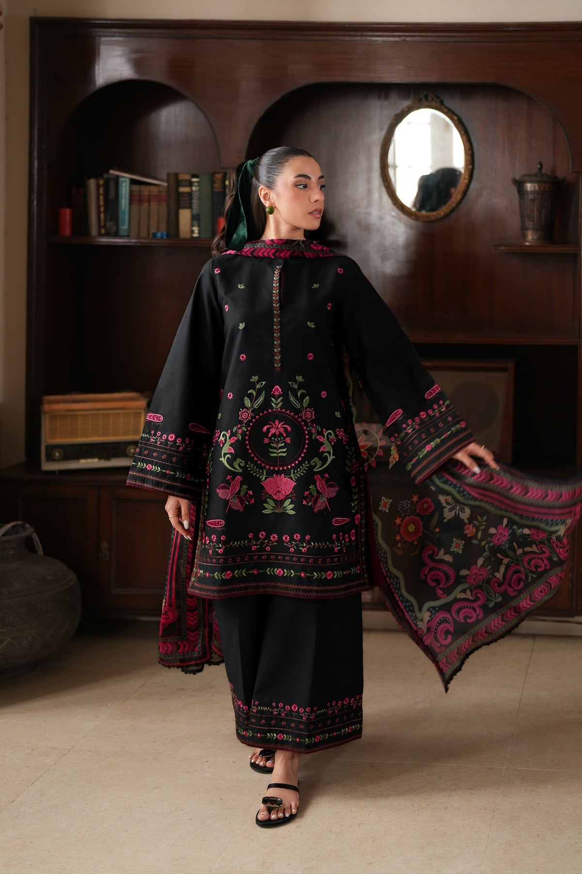 Black Muse Embroidery 3PC