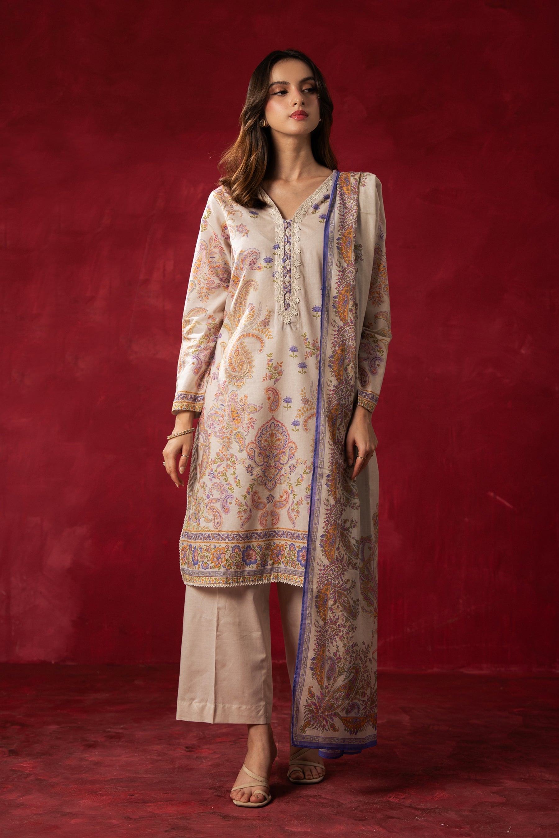 PRINTED LAWN STITCHED 3 PIECE SUIT