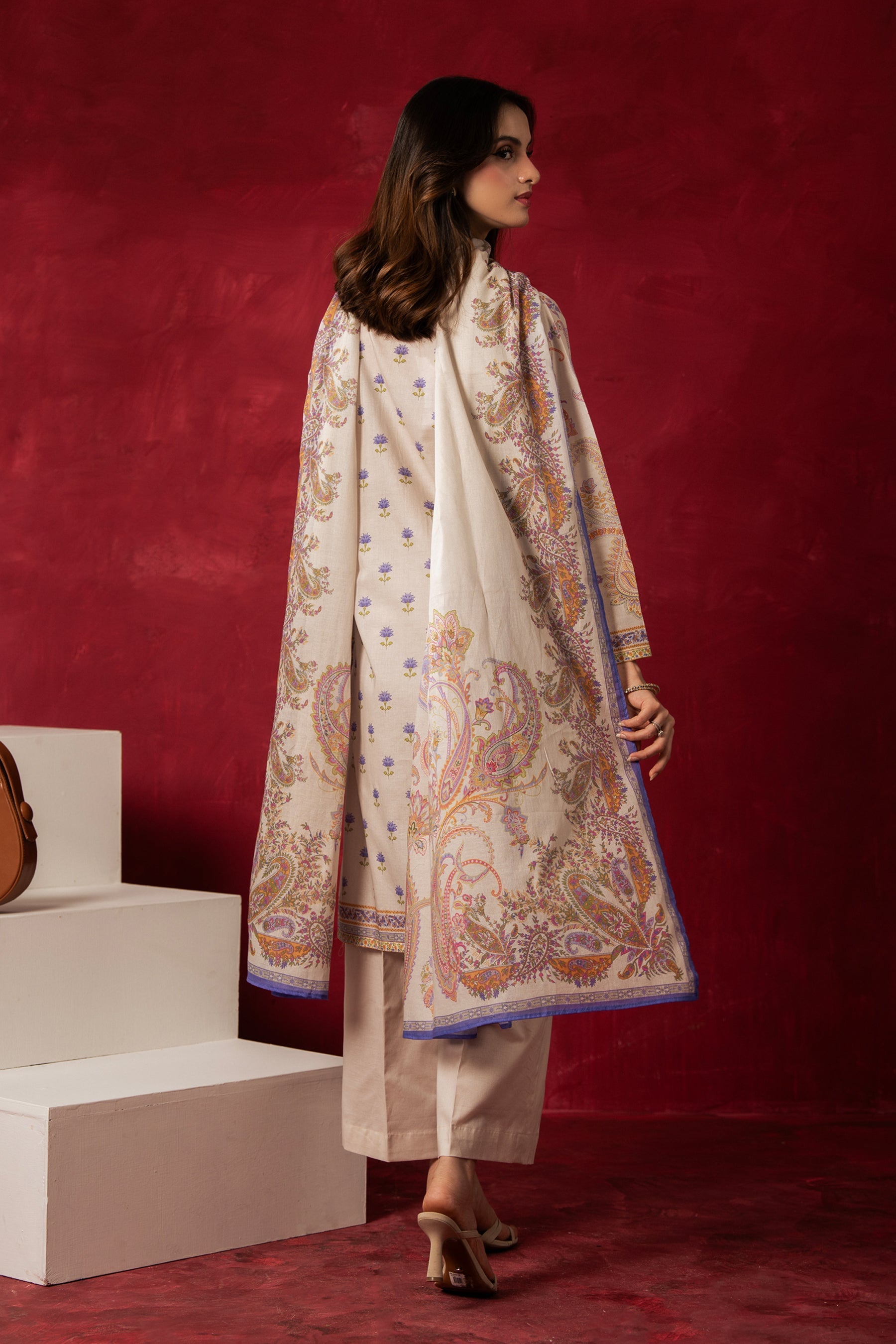 PRINTED LAWN STITCHED 3 PIECE SUIT