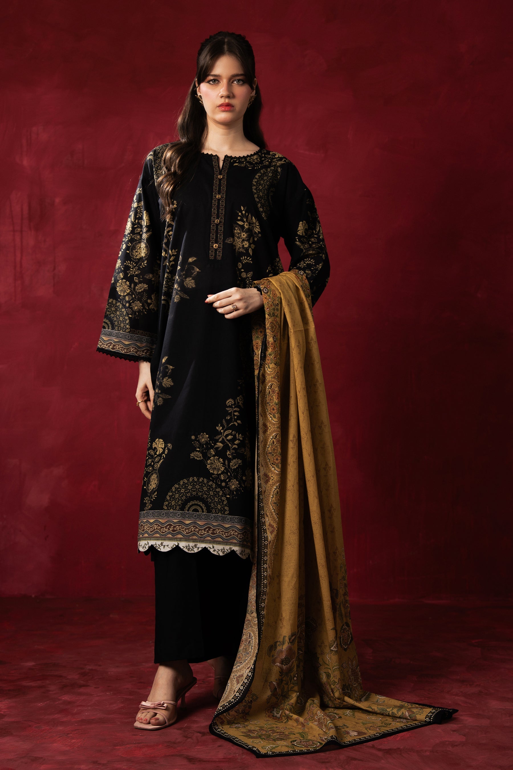 PRINTED LAWN STITCHED 3 PIECE SUIT
