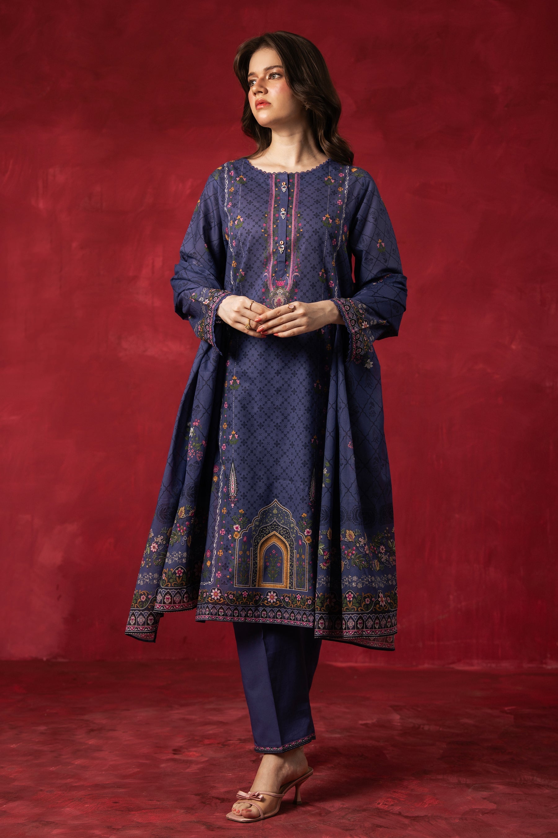PRINTED LAWN STITCHED 3 PIECE SUIT