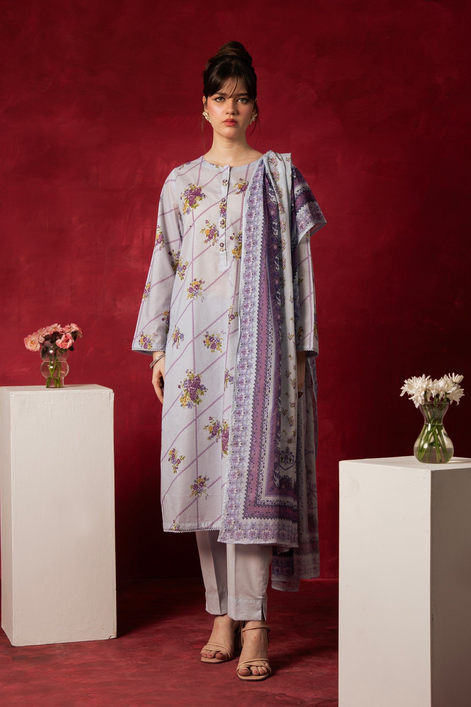 PRINTED LAWN UNSTITCHED 3 PIECE SUIT