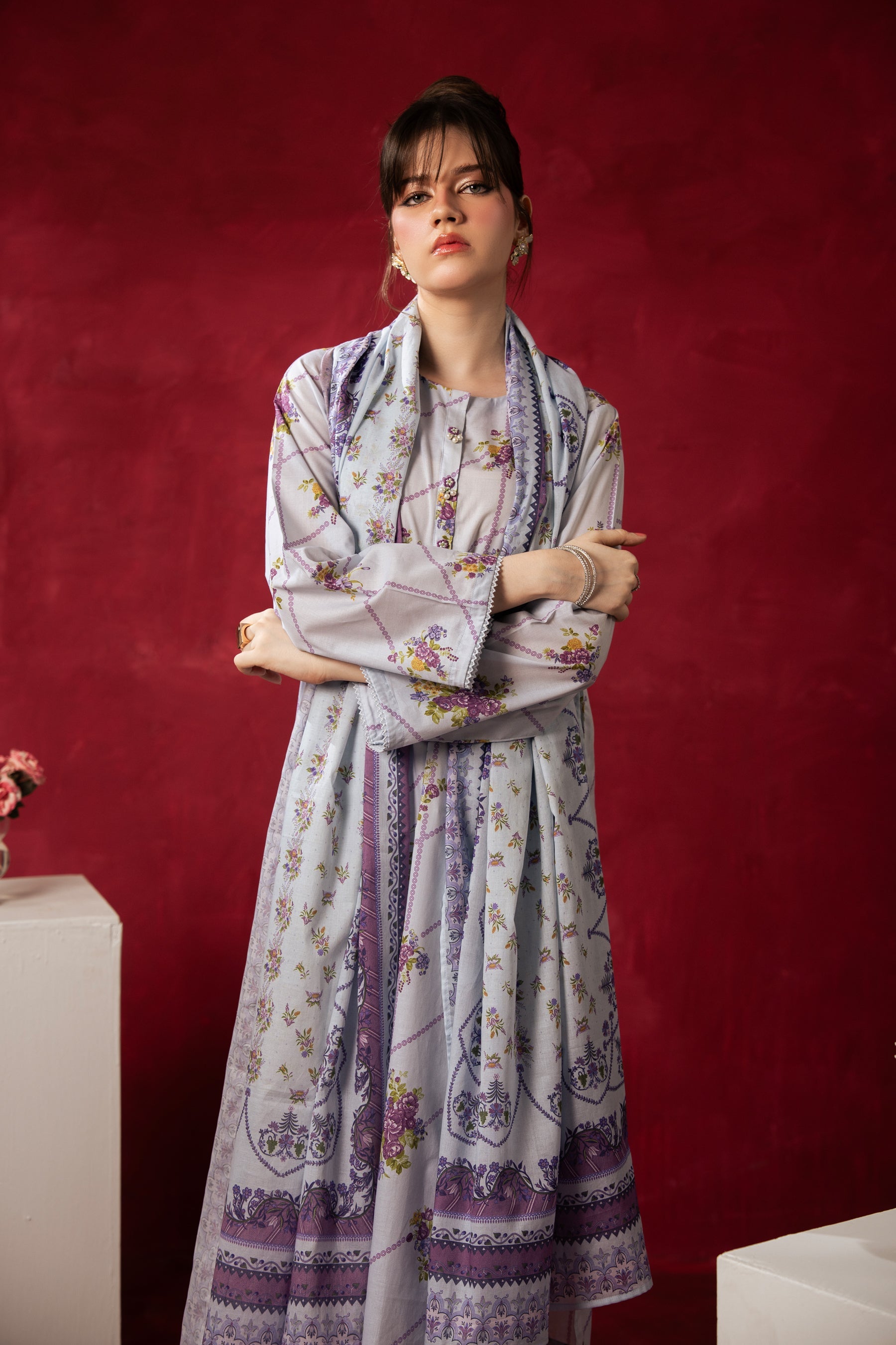 PRINTED LAWN UNSTITCHED 3 PIECE SUIT