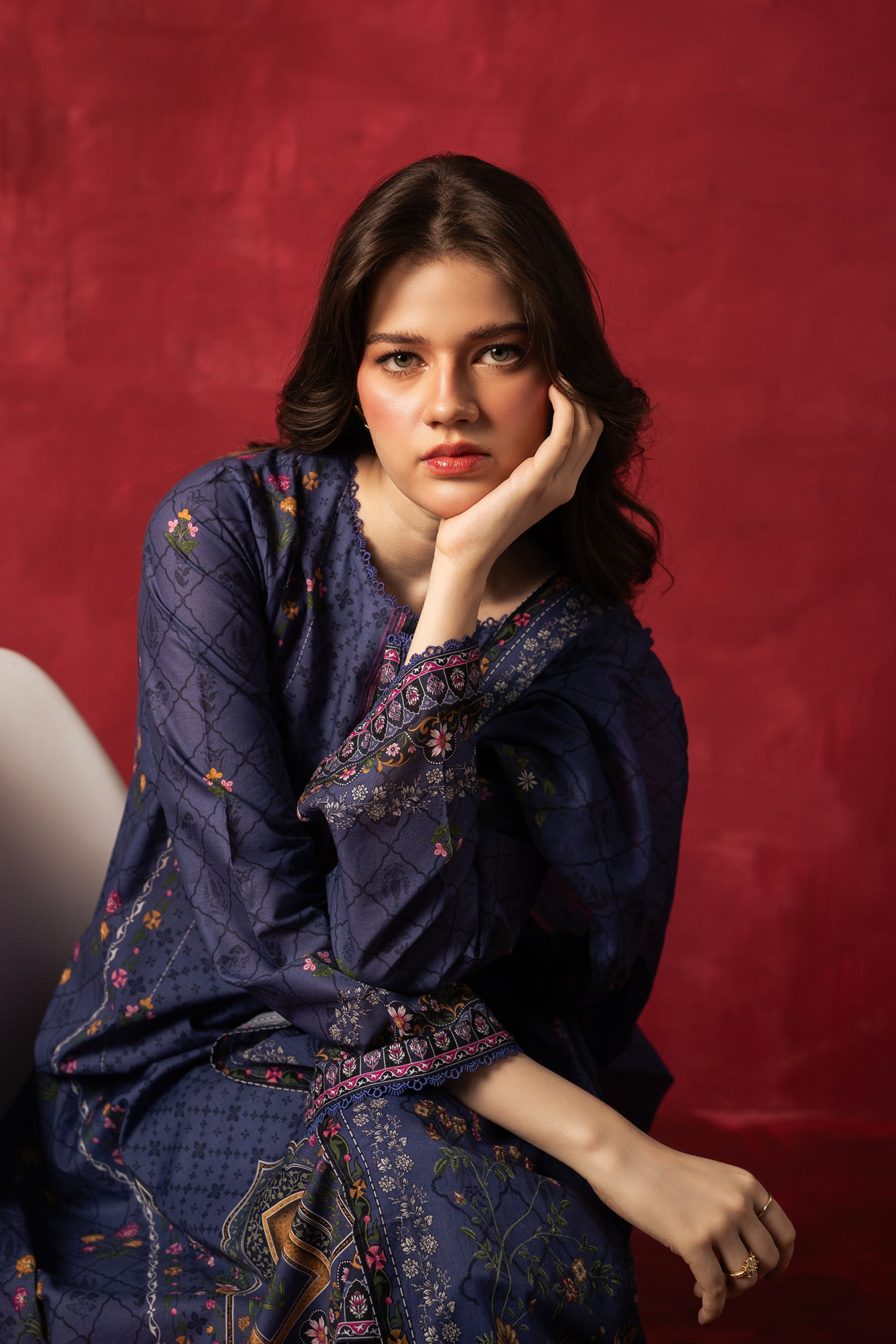 PRINTED LAWN UNSTITCHED 3 PIECE SUIT