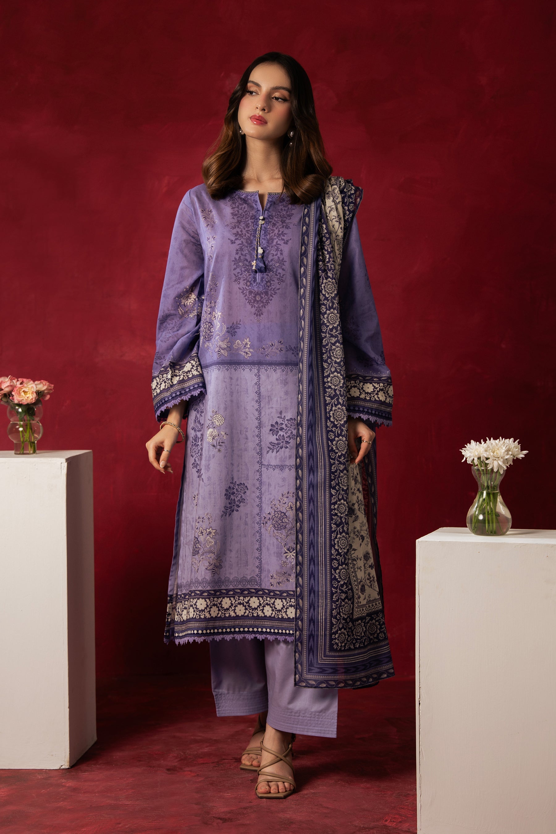 PRINTED LAWN UNSTITCHED 3 PIECE SUIT