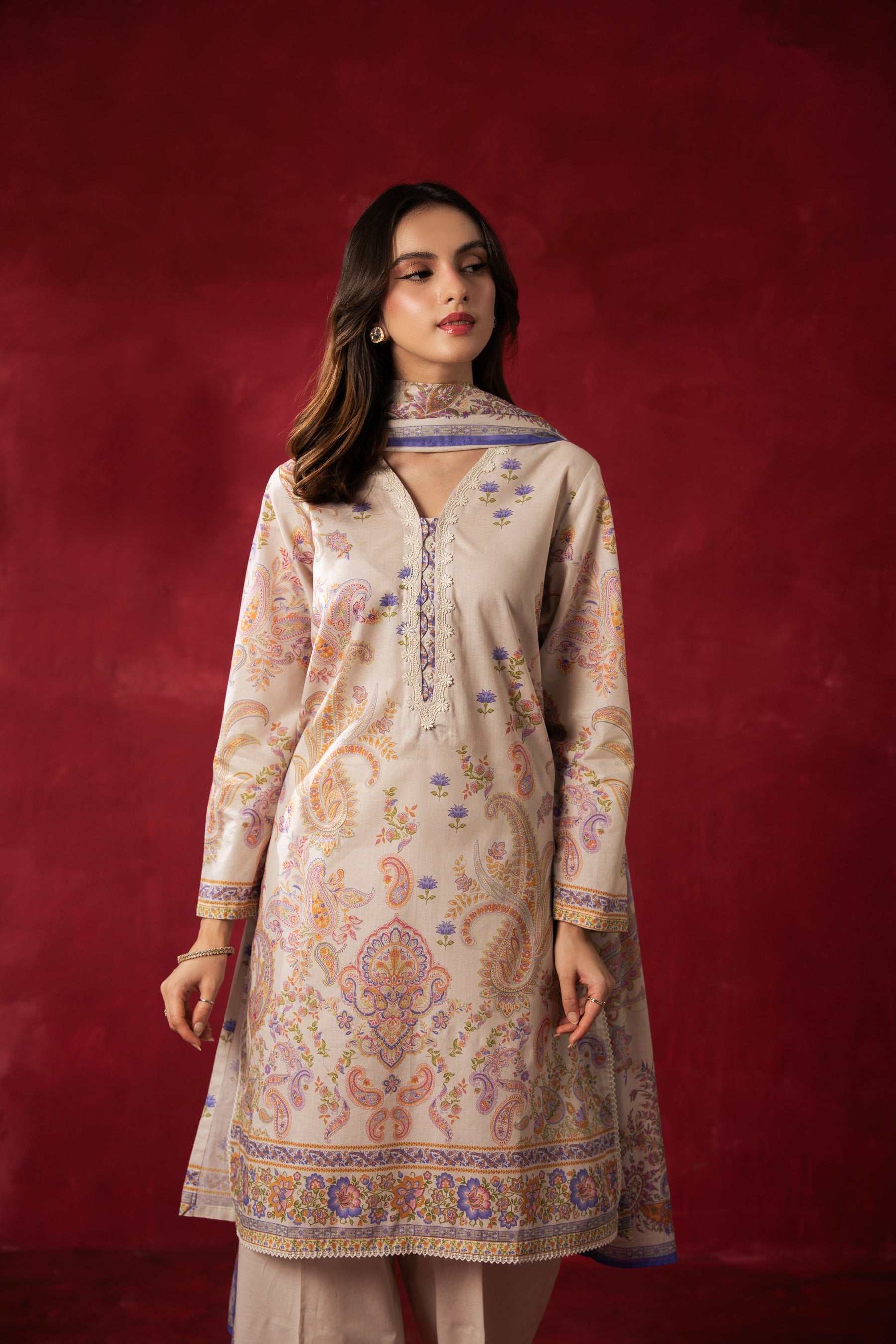 PRINTED LAWN UNSTITCHED 3 PIECE SUIT
