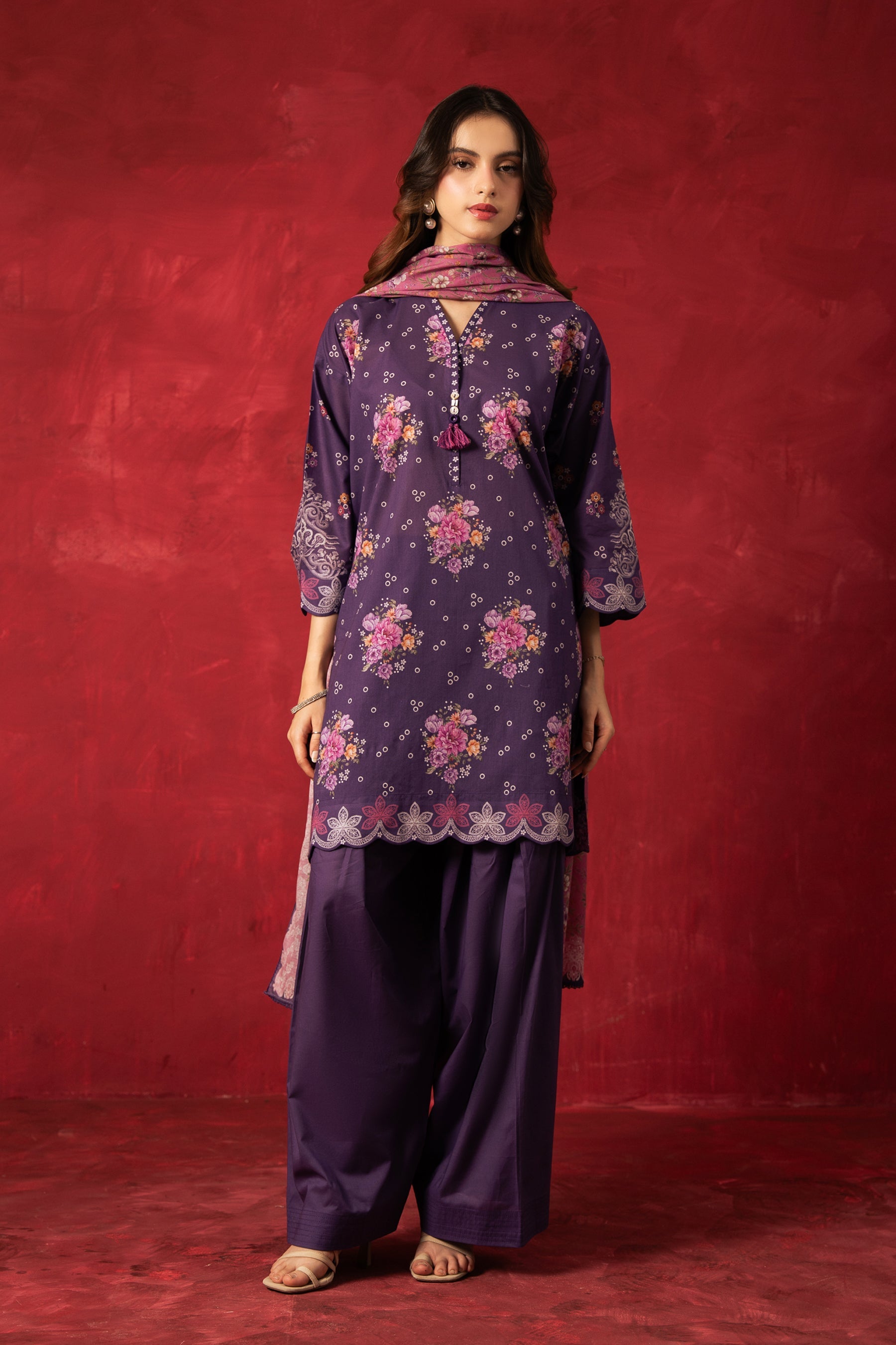 PRINTED LAWN UNSTITCHED 3 PIECE SUIT